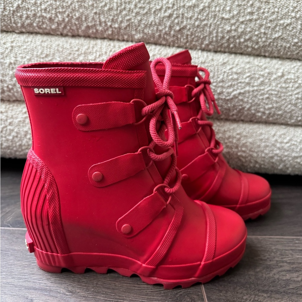 Sorel Red Winter Rain Boots with Wedge Heel